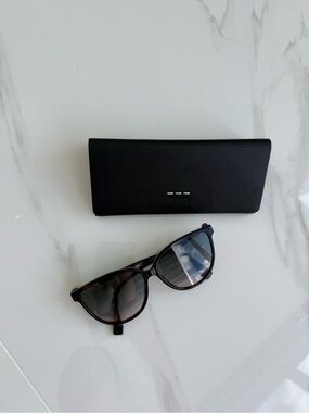 Fendi oversized Sunglasses with Black Case